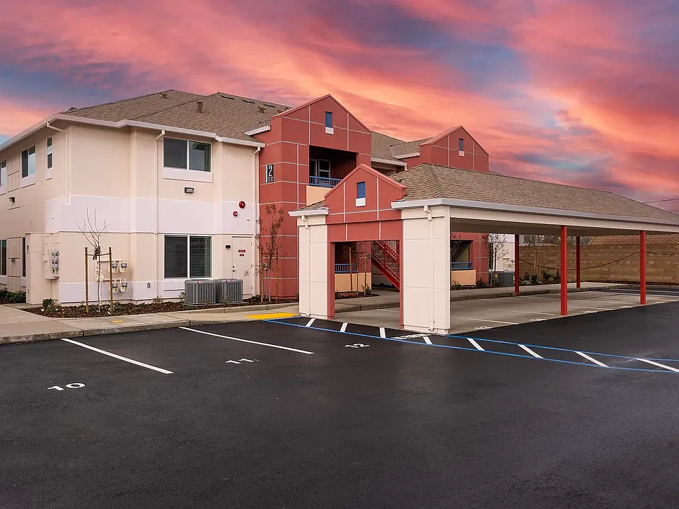 Orchard Park Apartment