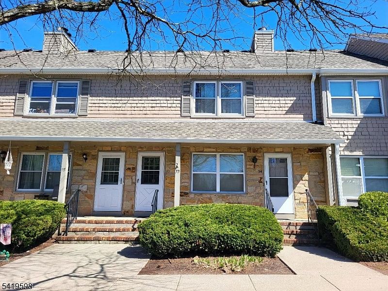 1st image of 33 Hancock Ct