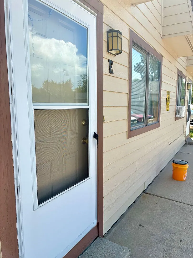 Lovely 2 Bedroom 1.5 Bath 2-Story Townhome - SW Loveland! — Photo 2