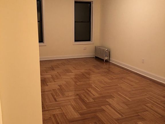 4th image of 4141 46th St APT 3E