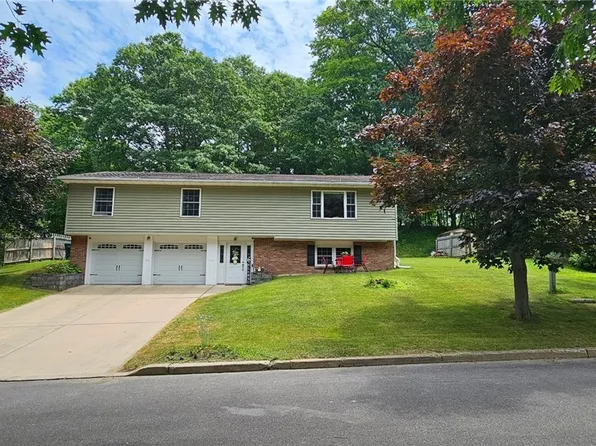 20 Pond Path, Oswego, NY 13126
