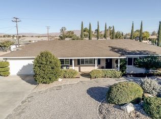 13889 Crow Rd, Apple Valley, CA 92307