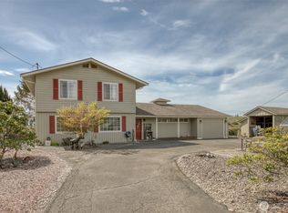 91 Hogan Road, Hoquiam, WA 98550