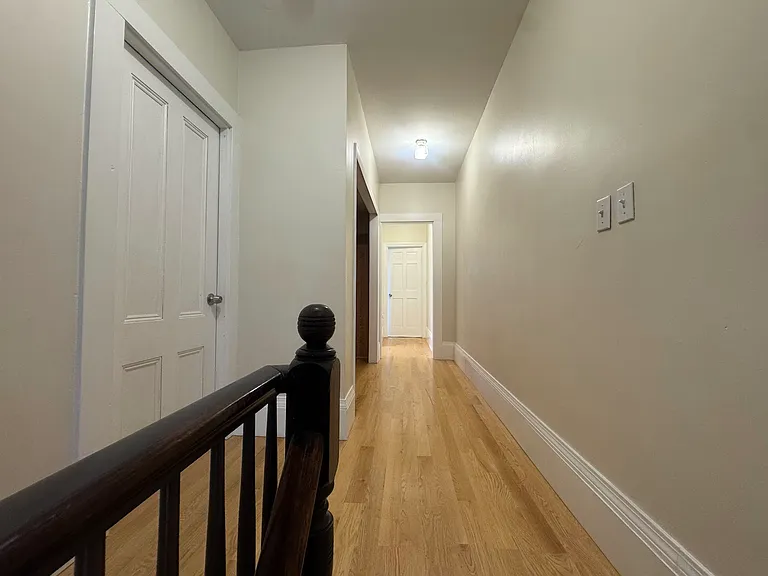 42 Hall Pl — Photo 10