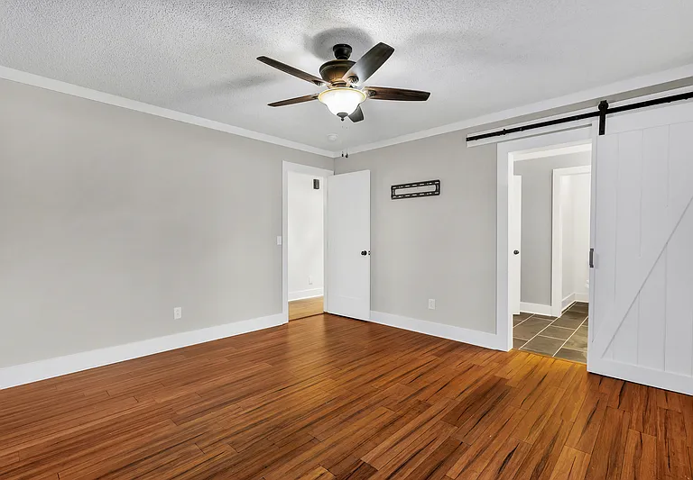 365 Bell Factory Rd — Photo 16
