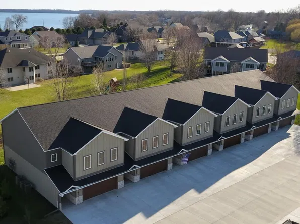 103 Stonebrook Ct, Clear Lake, IA 50428
