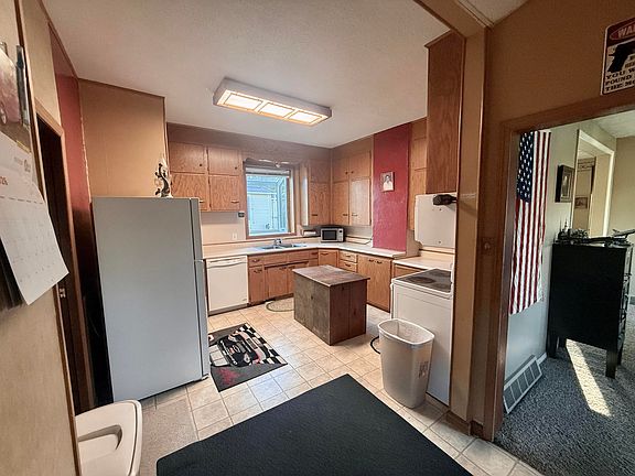 5th image of 2088 S 1st Ave