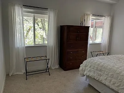 2 bed, 750 sqft, $2,350 — Photo 2