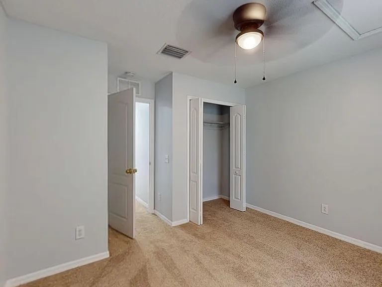 17531 Hugh Ln — Photo 10