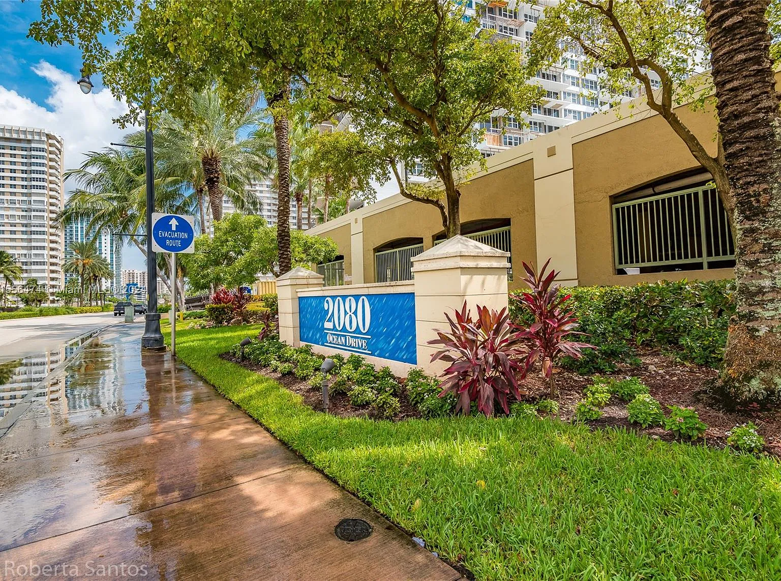 2080 Ocean Drive Condo — Photo 1
