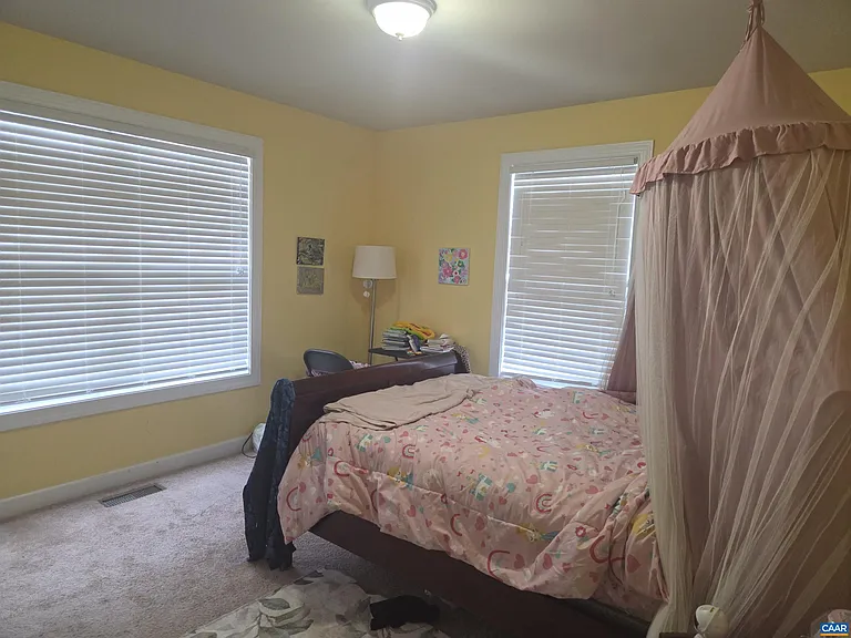 2441 Winthrop Dr — Photo 22