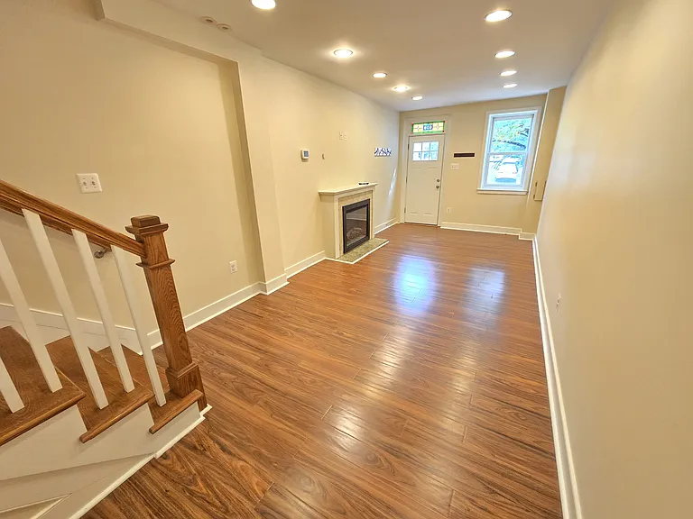 608 S Washington St — Photo 8
