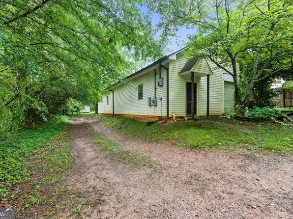 600 Hoyt St, Cornelia, GA 30531