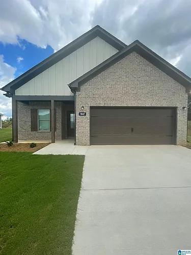 9047 Ivanhoe Dr Photo 1