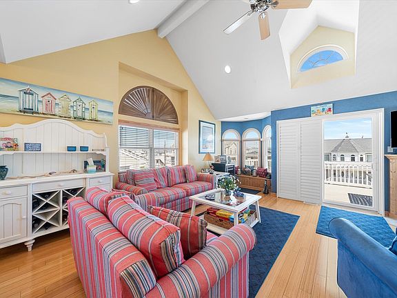 4th image of 124 51st St W #Sea