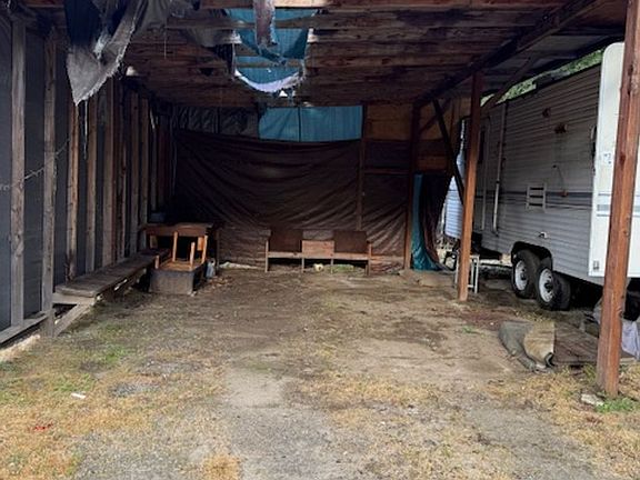 4th image of 18800 Cachagua Rd #13