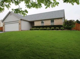 407 Brook Linsee Ln, Poplar Grove, IL 61065