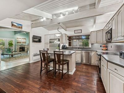 5 Gabriele Drive, East Norwich, NY, 11732