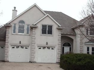 932 Waverly Ct, Aurora, IL 60502