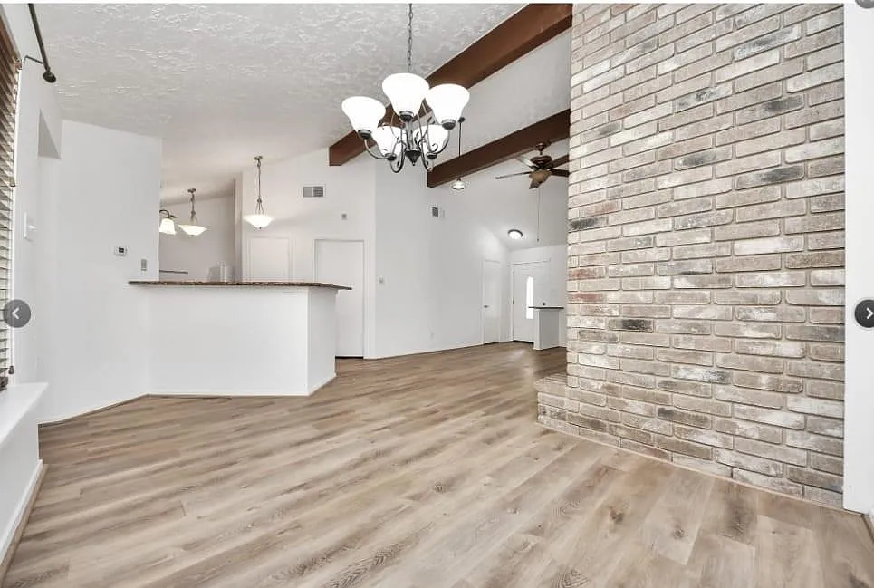 2 bed, $1,600 — Photo 3