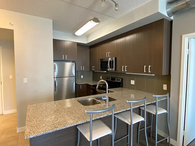 62 Balsam St #H303 — Photo 3
