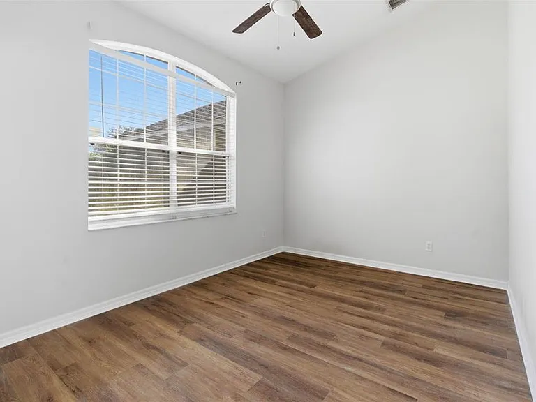 896 Princeton Dr — Photo 22