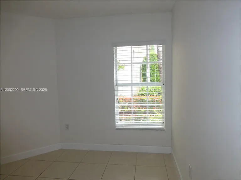 11236 NW 58th Ter — Photo 17