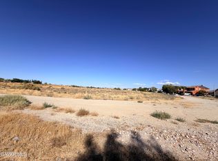 40th Ave Suite Vic-j8, Lancaster, CA 93535