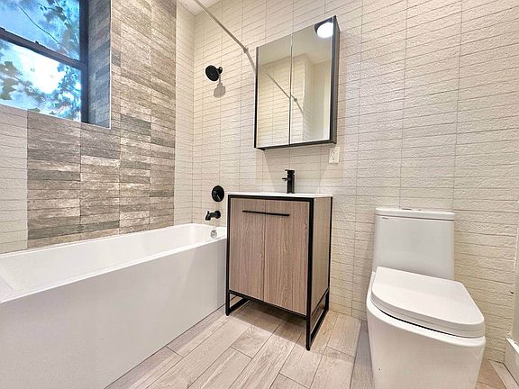 3rd image of 1689 Sterling Pl APT 1F