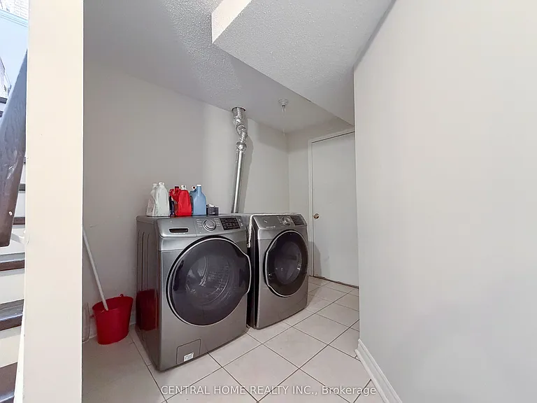 46 Clifton Ct #BASEMENT — Photo 18