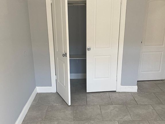 3rd image of 254 Robinson Ave #1