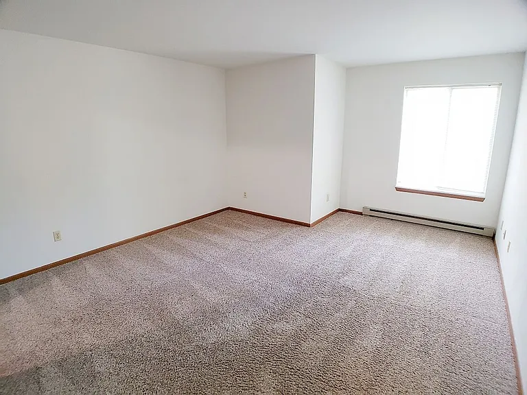 Orchard Village Apartments — Photo 146