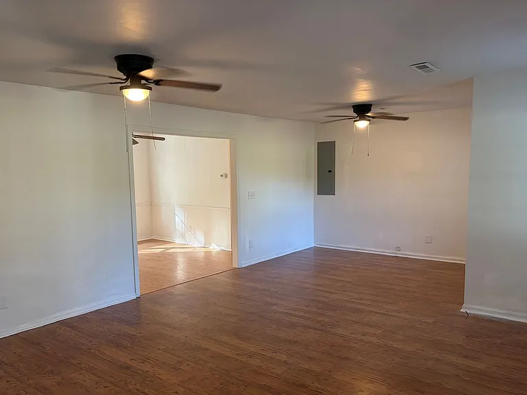 5147 Highway 17A S — Photo 2
