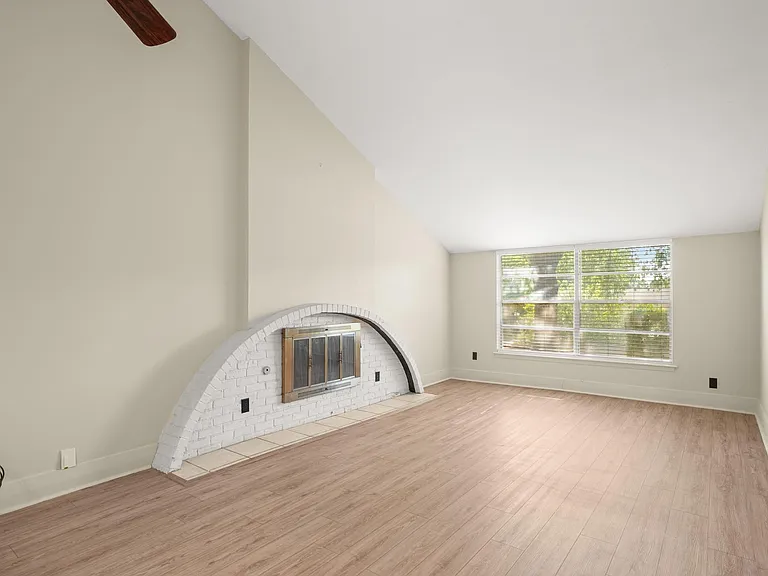 7302 Sevilla Dr — Photo 6