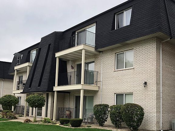 2nd image of 10936 Kilpatrick Ave APT 1C