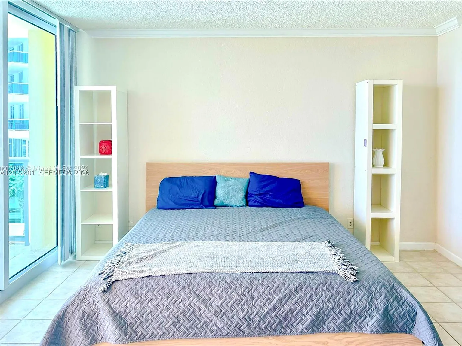 Wave Condo — Photo 2