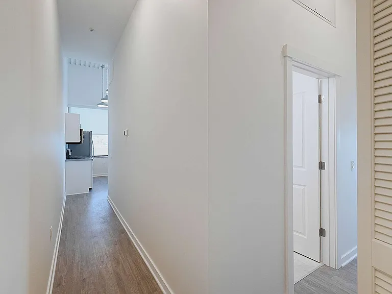 501 S Capitol Ave — Photo 68