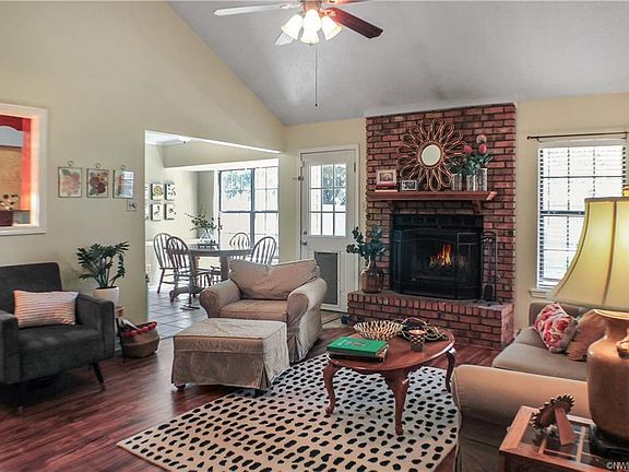 3rd image of 5607 Pampus Ln
