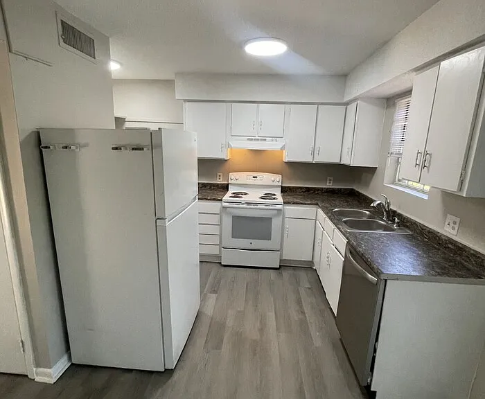 120 Byrum St #18 — Photo 4