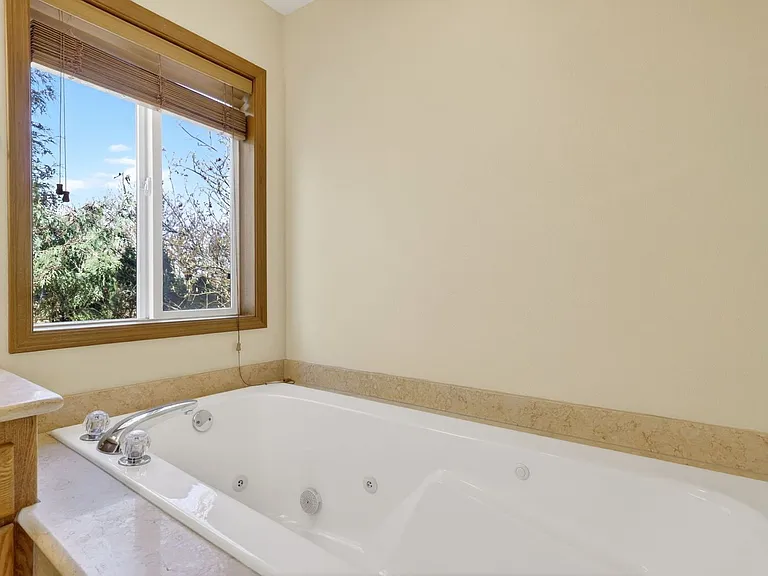 5391 NW Lianna Way — Photo 16