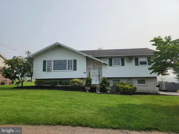 329 Park View Dr, Manheim, PA 17545