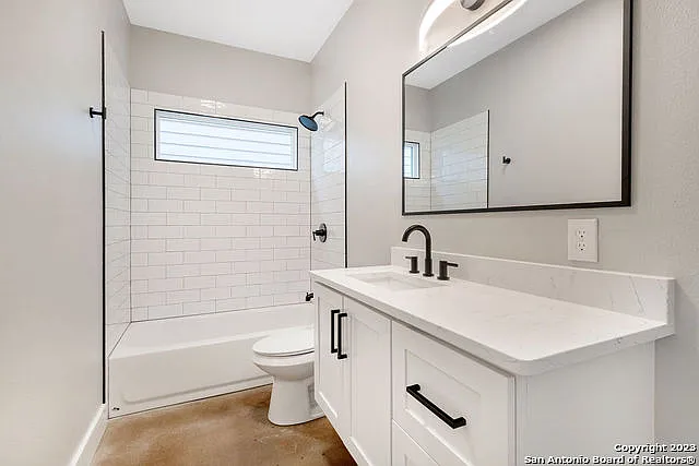 1910 E Houston St #4 — Photo 14