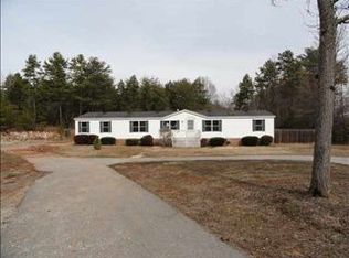 157 Shaw Ridge Dr, Woodruff, SC 29388