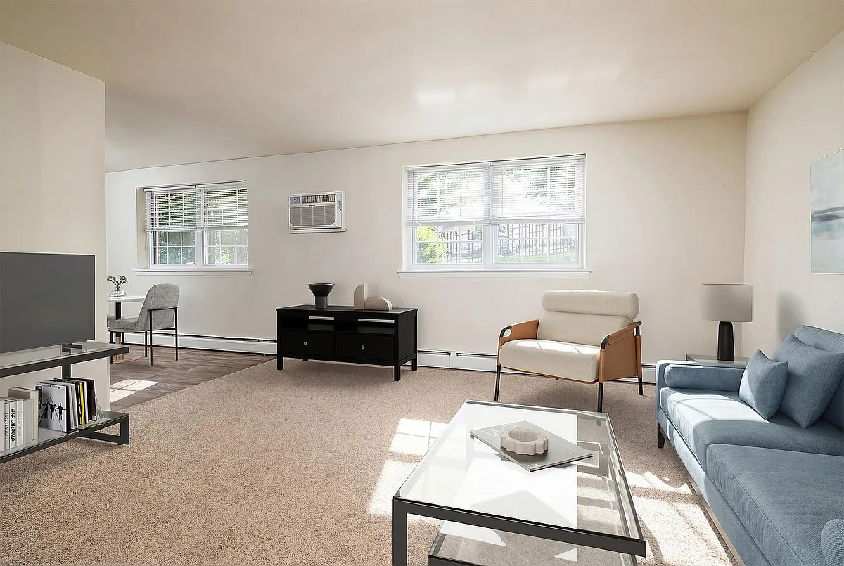 Living Area - Audubon Manor