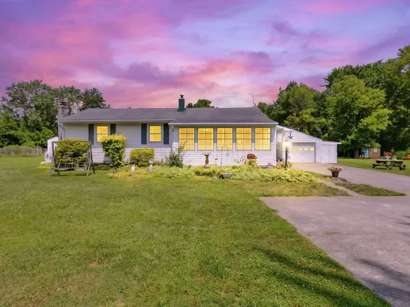 646 Woodside Dr, Pataskala, OH 43062