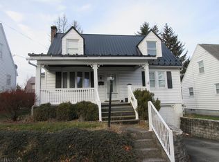 1303 Clay Ave, Tyrone, PA 16686