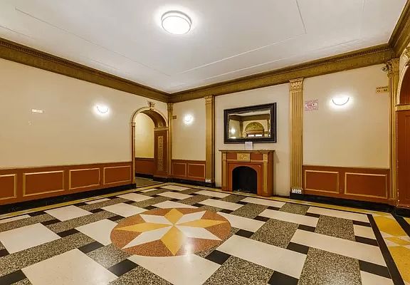5th image of 415 E 17th St APT 4L