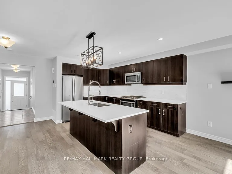 600 Parade Dr — Photo 5