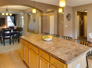 2374 Molnau Ct, Chaska, MN 55318