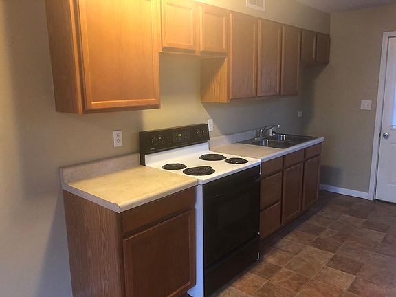 4th image of 5009 N Best St